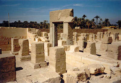 Im Tempel Ramses' II in Abydos