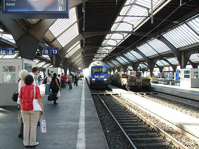 Im Hauptbahnhof von Zrich: Unser Zug nach Basel