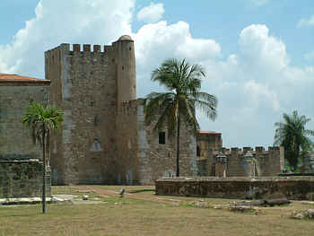 'Fortaleza Ozama' in Santo Domingo