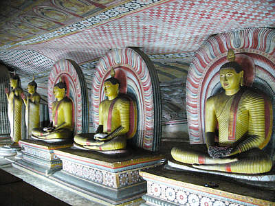 Buddhastatuen in der zweiten Hhle von Dambulla