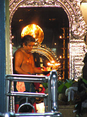 Feuerritual im Hindutempel von Matale