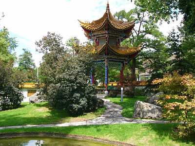 Sechseckpavillon im Chinagarten