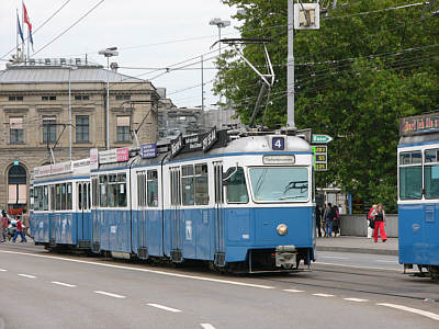 Tram auf der Bahnhofbrcke