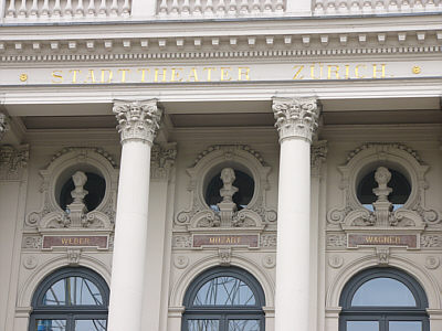 Detailansicht der Opernhausfront