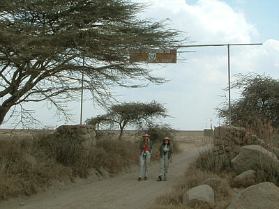Tor zwischen Ngorongoro Conservation Area und Serengeti