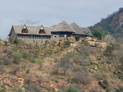 Lion Hill Lodge am Tsavo East Nationalpark