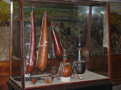 Kalebassen und andere Gefe im Narok Museum