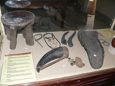 Ritualgegenstnde im Narok Museum