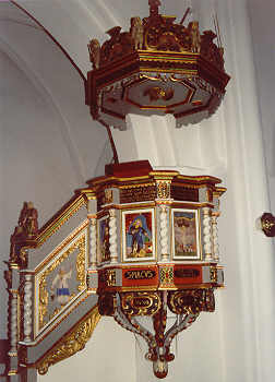 Kanzel in der Laurentius-Kirche
